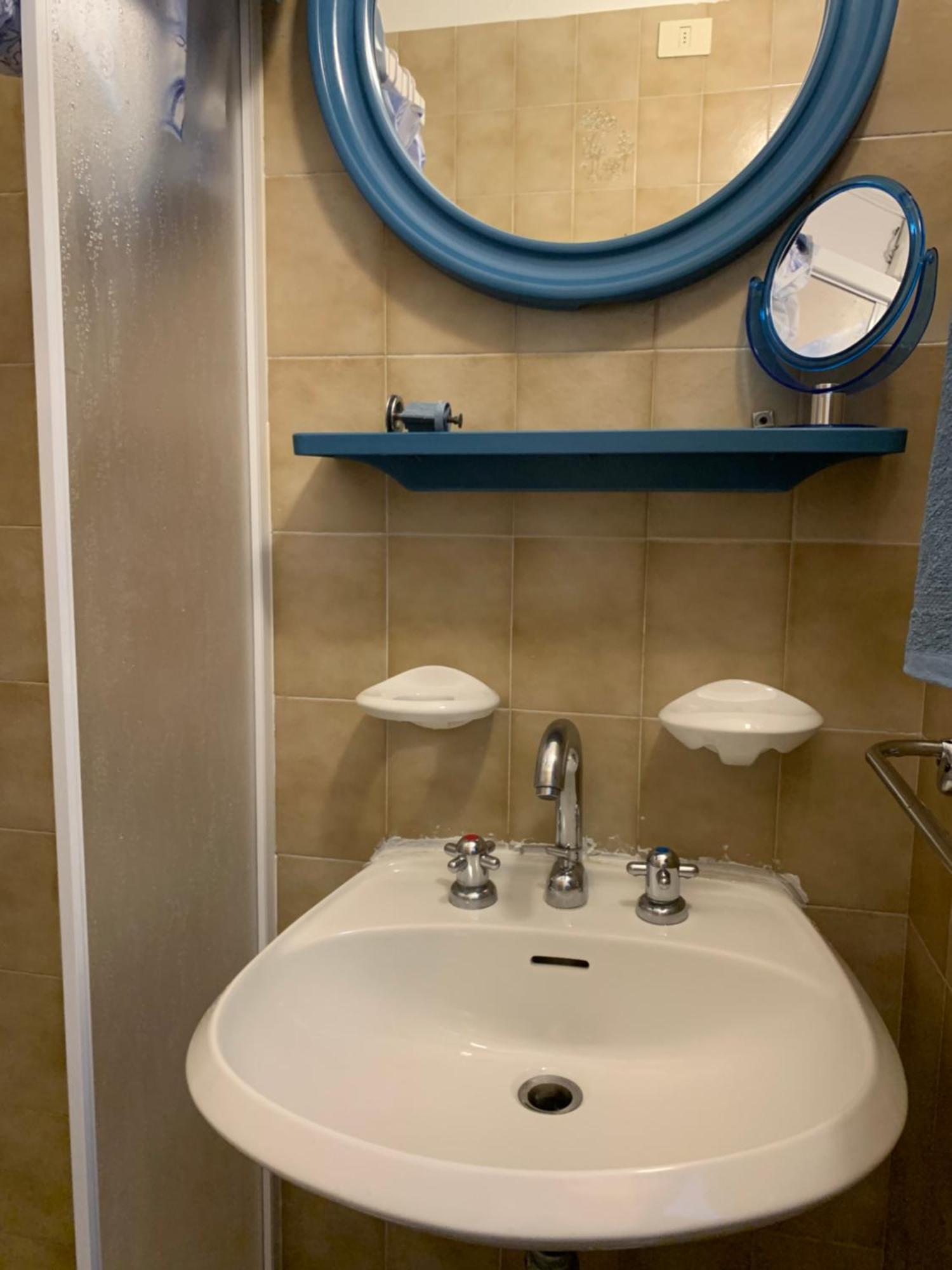 קסטלטו סופרה טיצ'ינו Casa In Riva Al Lago Diletta Spiti מראה חיצוני תמונה